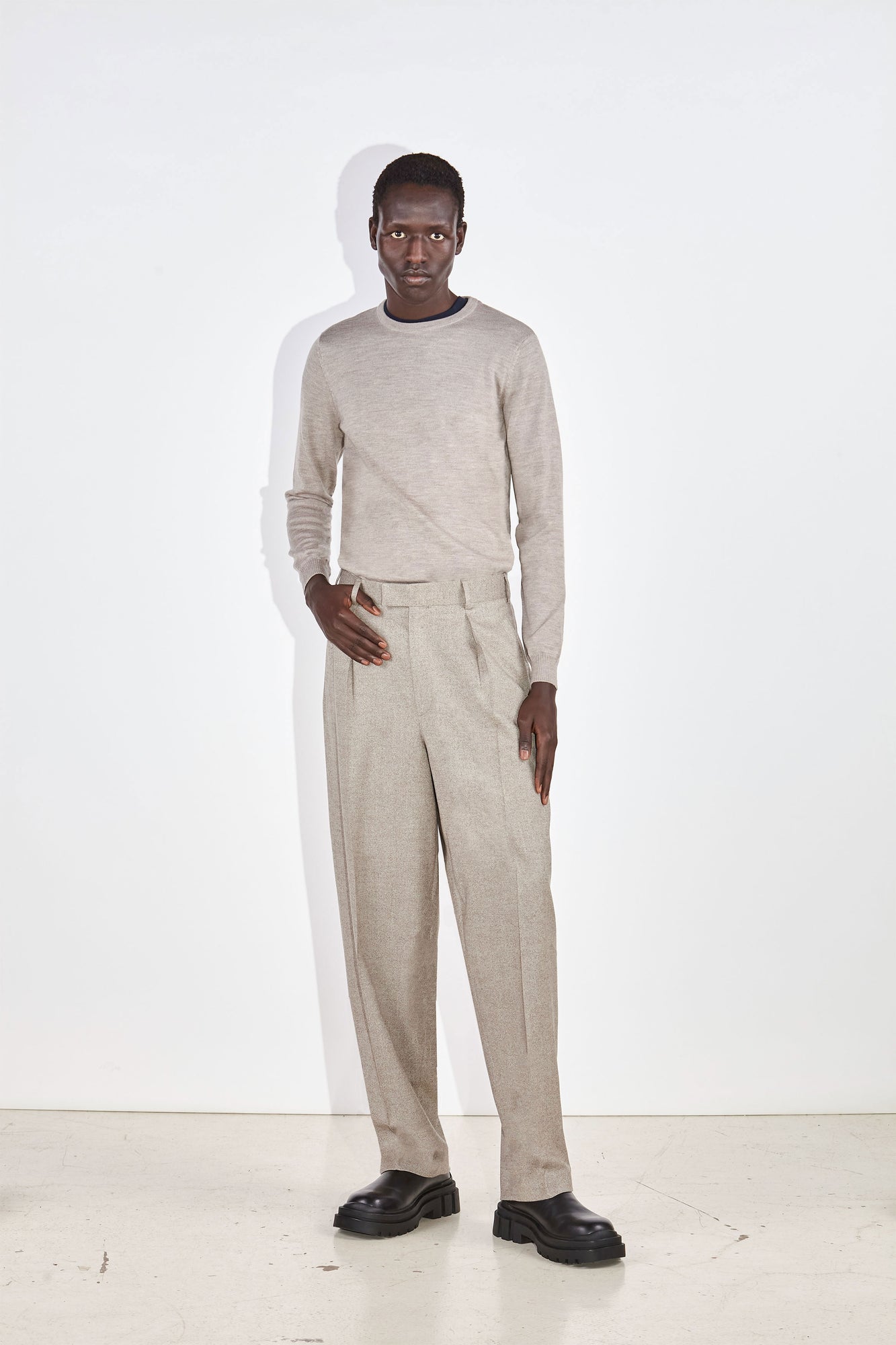 Ezra Relaxed Tapered Leg Trousers